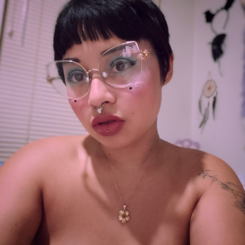 Meet your Posher, Mia